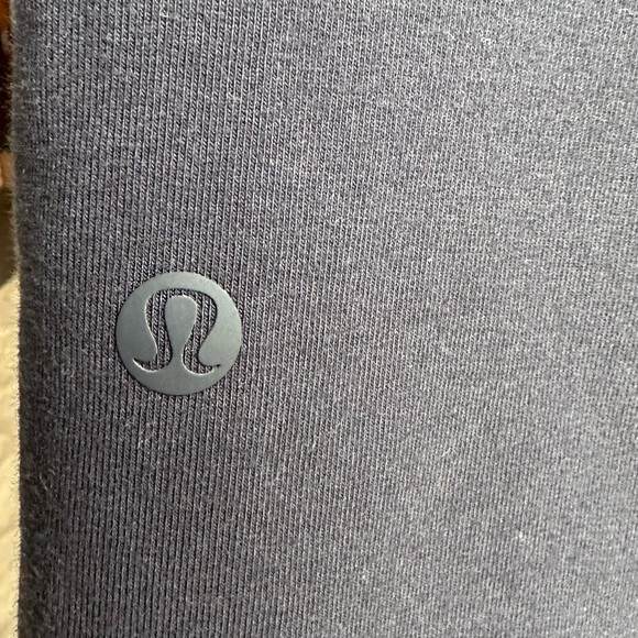Lululemon City Sweat Jogger Shorter Length Classic
Navy Size Small - Picture 8 of 8